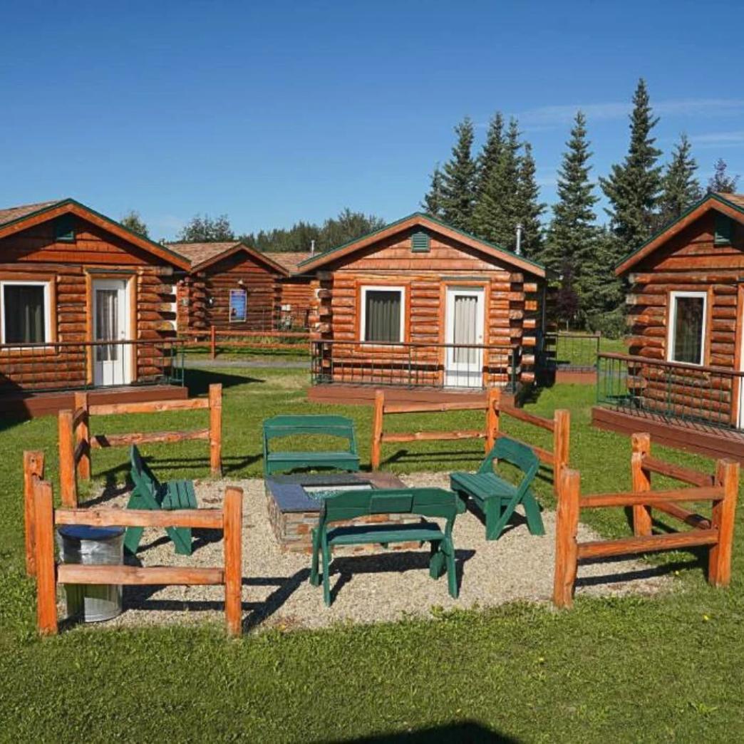 Logo Pike's Waterfront Lodge เมือง Fairbanks รัฐ Alaska