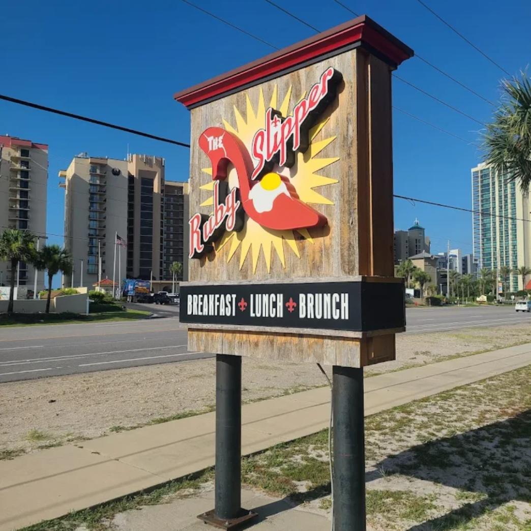Logo Ruby Slipper, Orange Beach, FL