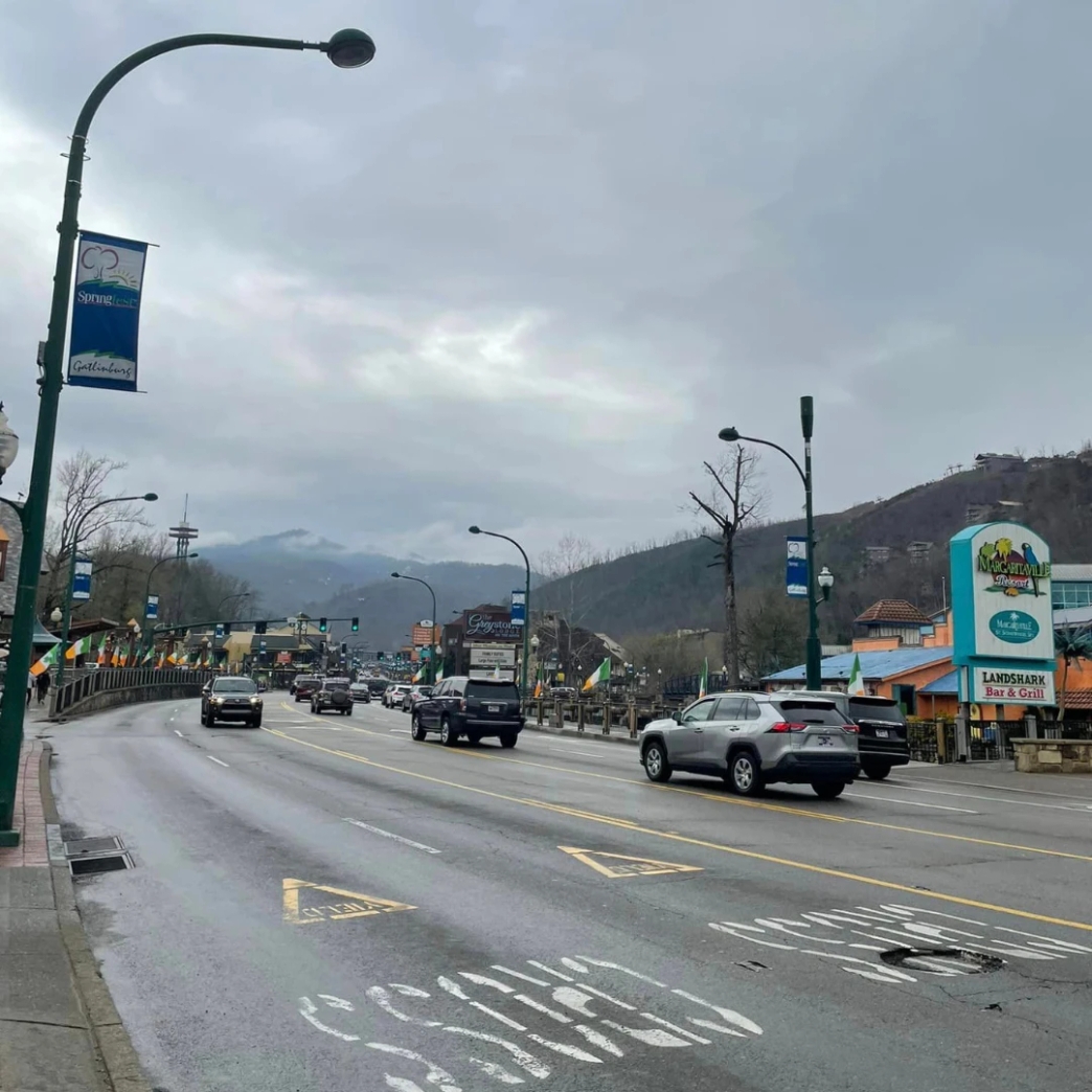 รีวิว review New Step Anakeesta Work and Travel wat 2023 Serving Line Tennessee เมือง country มีภูเขา นักท่องเที่ยว ดูวิวภูเขา เจอหมีตลอด shopping นักศึกษา หาประสบการณ์ ก้าวออกจาก comfort zone นิวสเต็ป