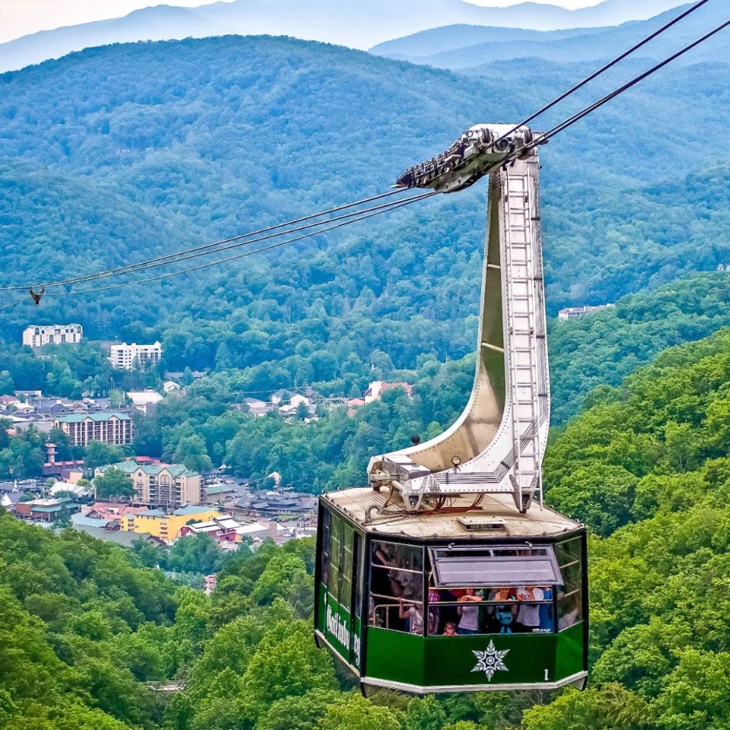 Logo Ober เมือง Gatlinburg รัฐ Tennessee