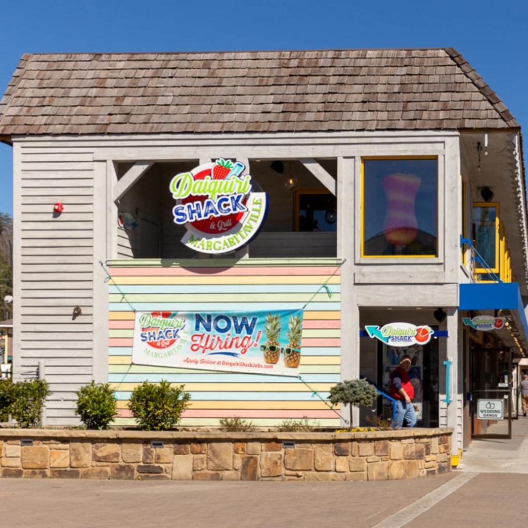 โลโก้งาน Daiquiri Shack & Grill เมือง Gatlinburg รัฐ Tennessee