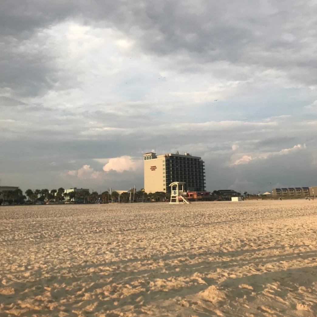 เพื่อน รถ รถบัส รีวิว review New Step McDonald's Work and Travel Gulf Shores Alabama wat2024 Crew Member ทำงานต่างประเทศ แลกเปลี่ยนวัฒนธรรม ทำงานปิดเทอม ฝึกภาษา อังกฤษ