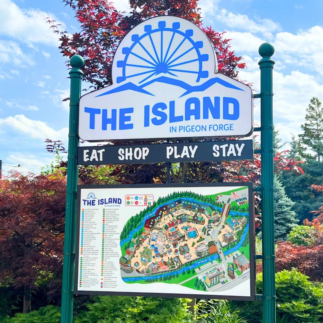 โลโก้งาน Island Services เมือง Pigeon Forge รัฐ Tennessee