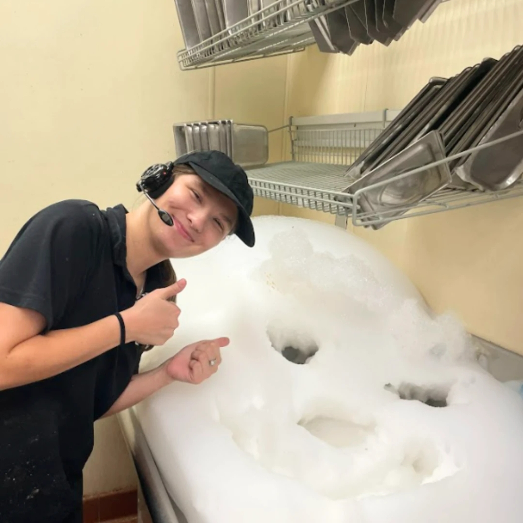 สวัสดิการ ยูนิฟอร์ม อาหาร ส่วนลด รีวิว review New Step Taco Bell Work and Travel Fort Walton Beach (eglin) Florida wat2024 Crew Member ทำงานต่างประเทศ แลกเปลี่ยนวัฒนธรรม ทำงานปิดเทอม ฝึกภาษา อังกฤษ