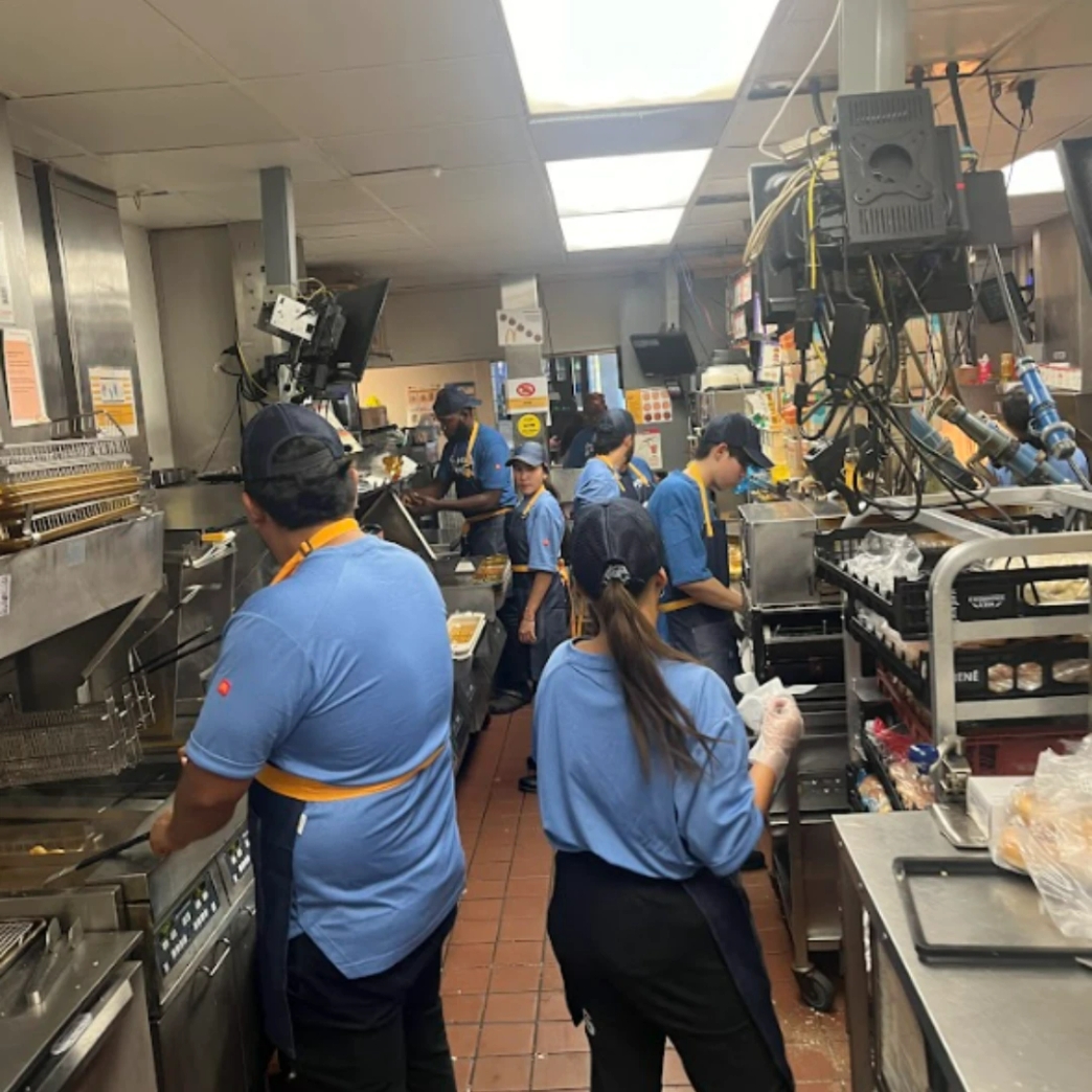 หางาน เตรียมตัว ซิม SSN จักรยาน เช่า รีวิว review New Step McDonald's Work and Travel Destin Florida wat2024 Team Member ทำงานต่างประเทศ แลกเปลี่ยนวัฒนธรรม ทำงานปิดเทอม ฝึกภาษา อังกฤษ