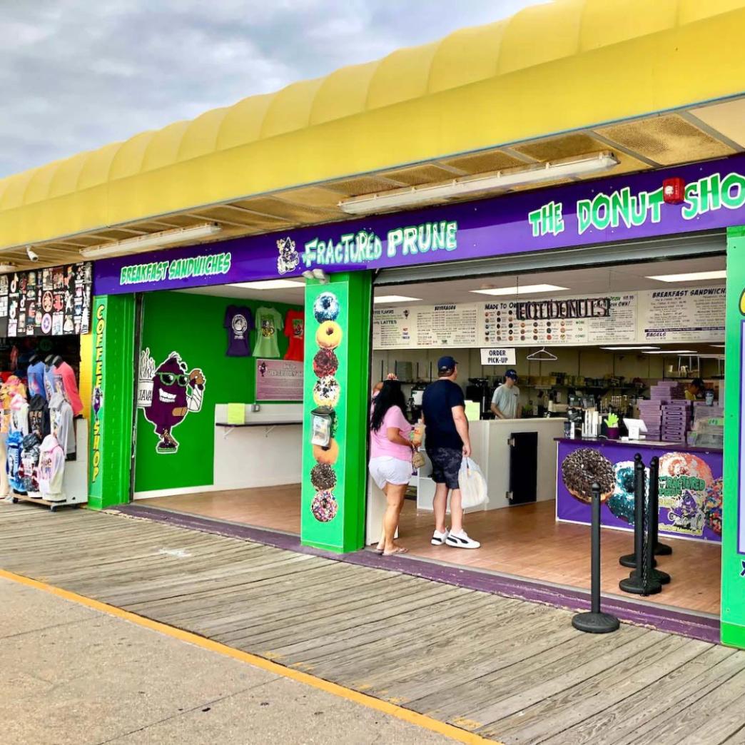 Logo Fractured Prune เมือง Wildwood รัฐ New Jersey