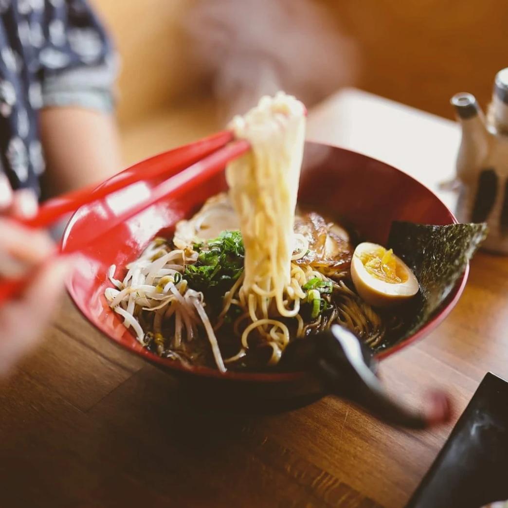 Logo Kami Ramen เมือง Anchorage รัฐ Alaska