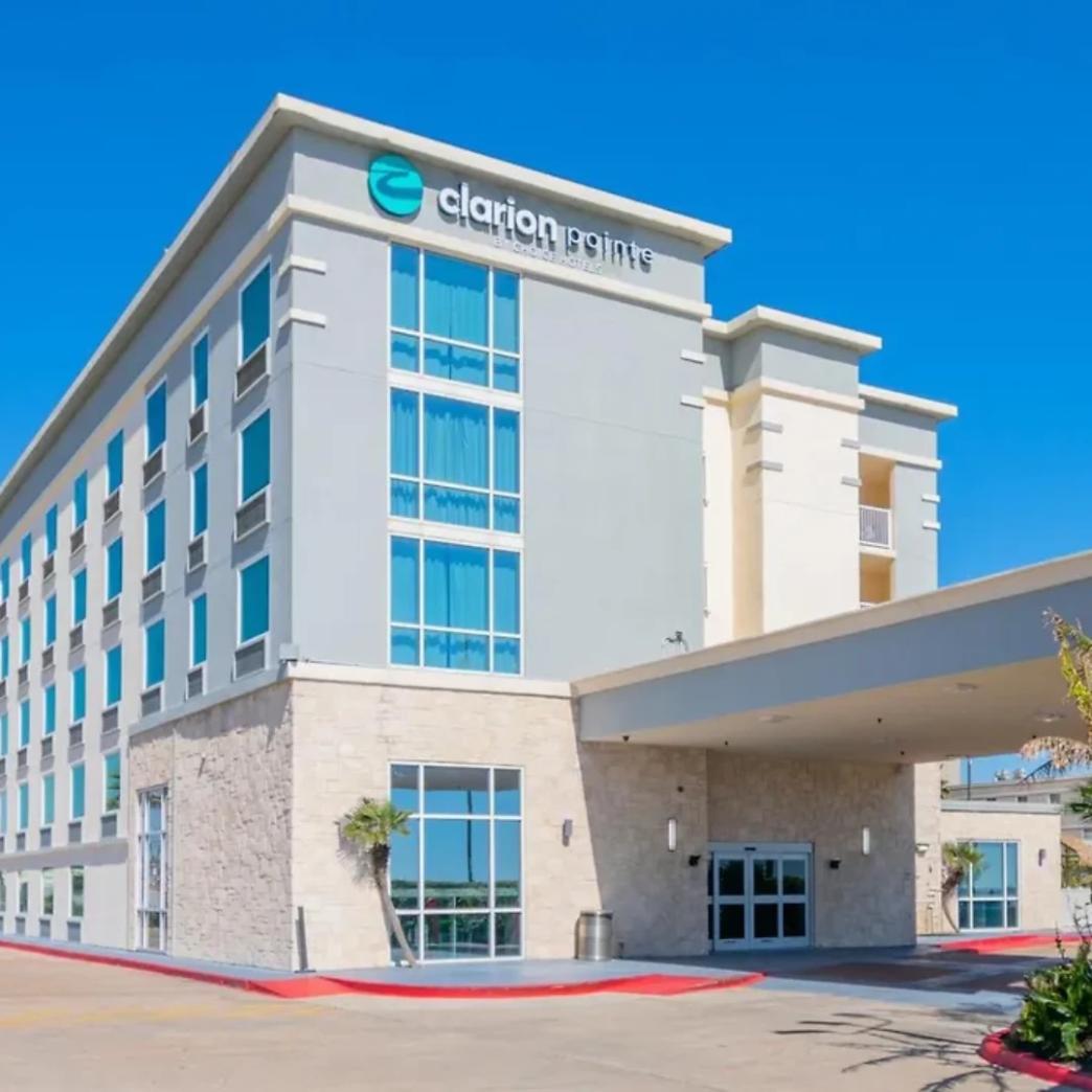 โลโก้ Clarion Pointe newstep new step work and travel Galveston Texas