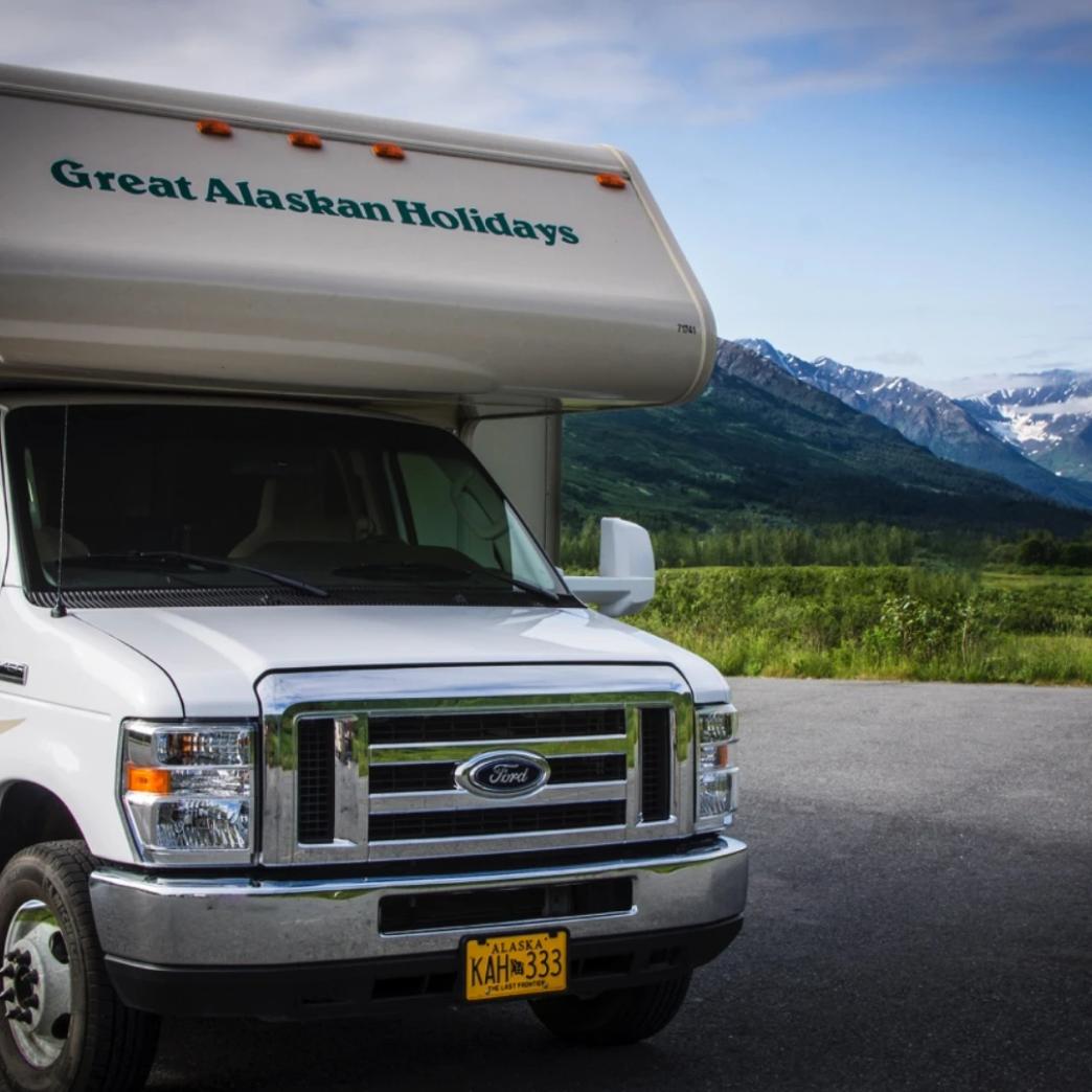 Logo Great Alaskan Holidays, Inc. เมือง Anchorage รัฐ Alaska