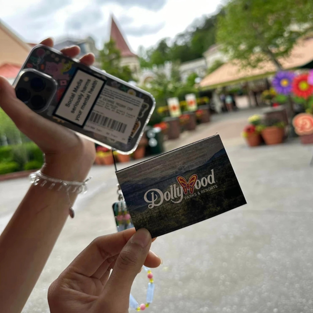 รีวิว review New Step The Island Work and Travel wat 2023 Ride Attendant Tennessee สวัสดิการ ส่วนลด สวนสนุก เที่ยว เครือเดียวกัน Aquarium Dollywood ฟรี