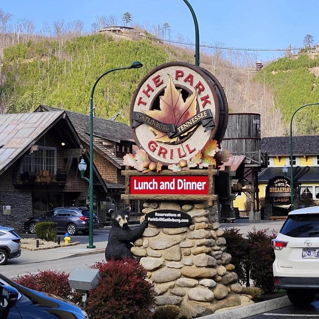 Logo The Park Grill เมือง Gatlinburg รัฐ Tennessee