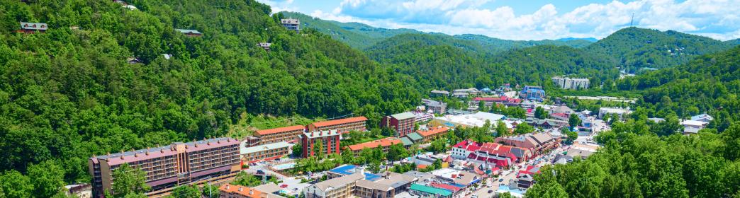 Gatlinburg เมือง Work and Travel USA ยอดนิยม taylor swift ดนตรี คันทรี่ country music สวนสนุก อุทยานแห่งชาติ anakeesta ober the great smoky mountains west gate jason aldean รัฐ Tennessee TN New Step newstep WAT ฝึกงาน ทำงาน ต่างประเทศ เที่ยว อเมริกา USA โครงการแลกเปลี่ยน วัฒนธรรม new step newstep