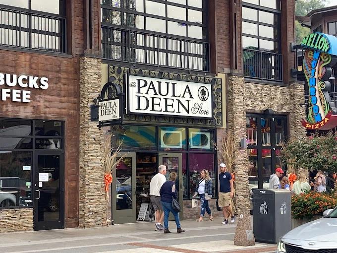 Logo Paula Deen Store เมือง Gatlinburg รัฐ Tenessee