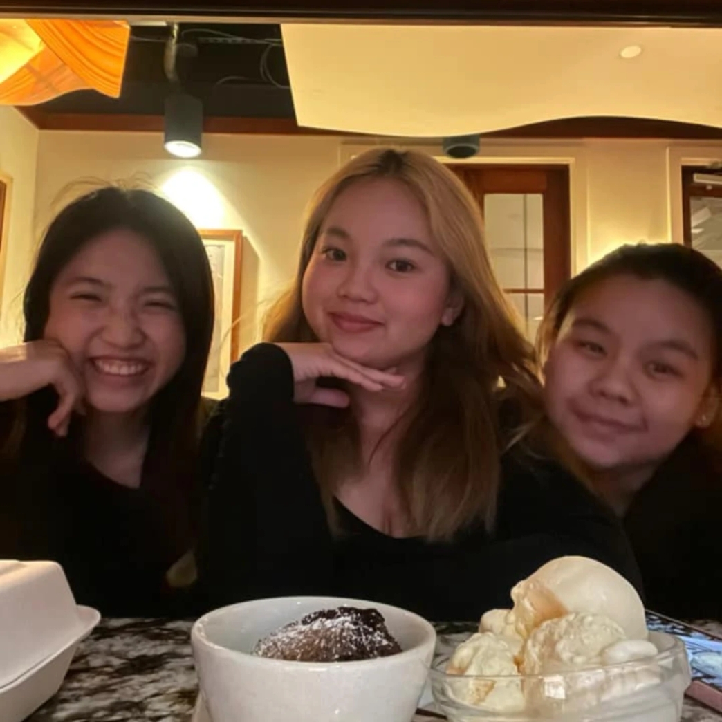 เมเนเจอร์ เพื่อนร่วมงาน น่ารักมาก มีปัญหา เข้ามาช่วย ชม ให้กำลังใจ รีวิว review New Step La Crema Tapas & Chocolate Work and Travel wat 2024 Host Florida