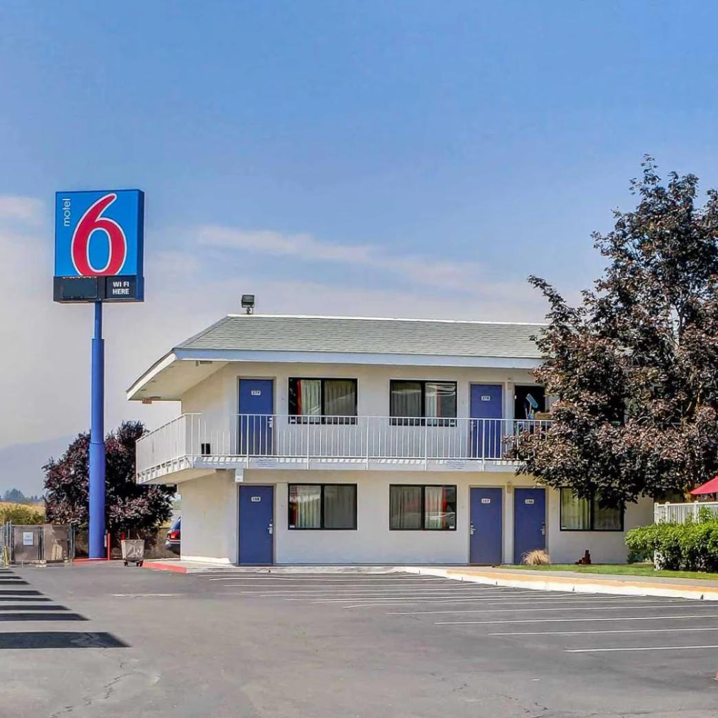 Logo Motel 6 เมือง Medford รัฐ Oregon