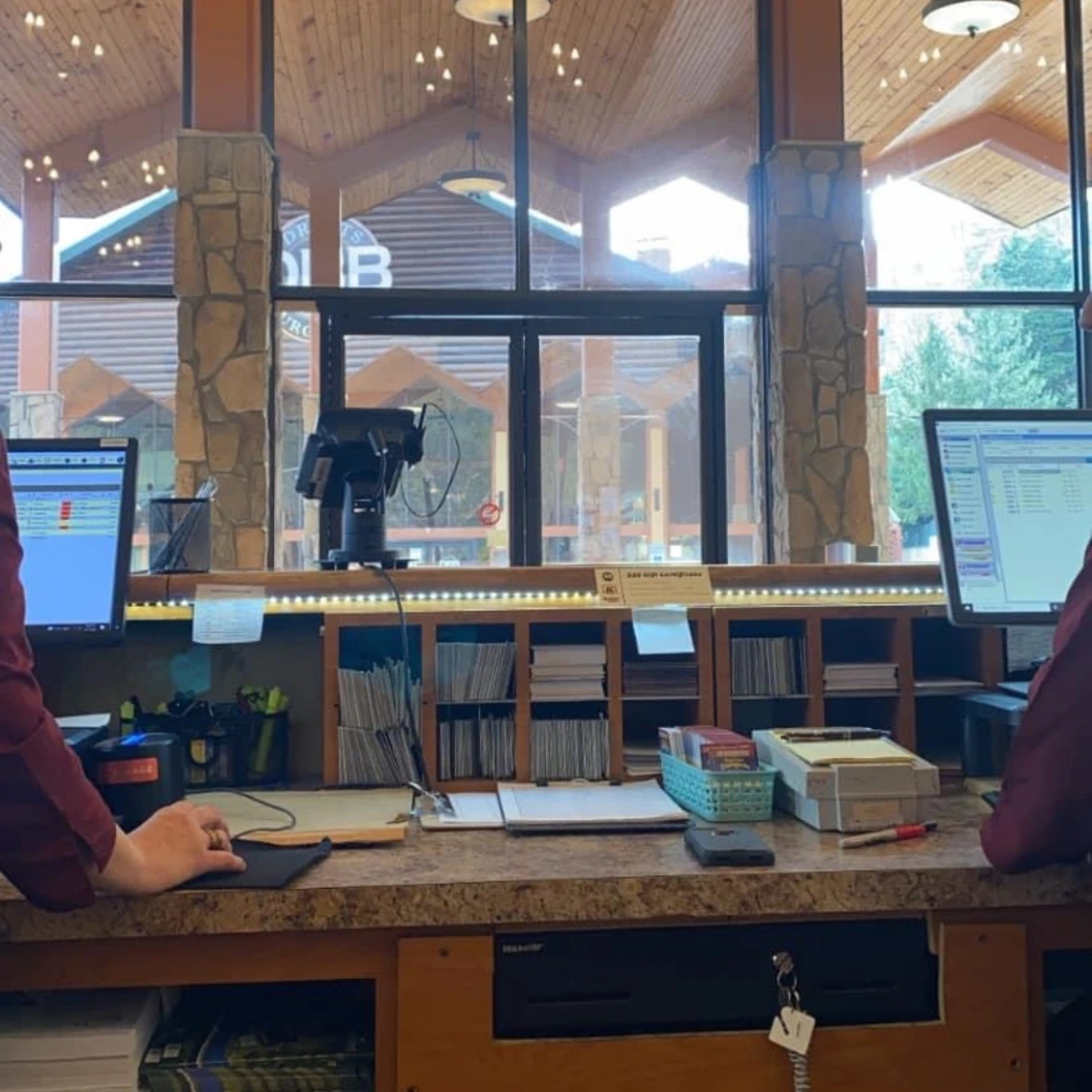 หน้าที่ งาน รีวิว review New Step River Terrace Resort and Convention Center Work and Travel wat2022 Front Desk Tennessee