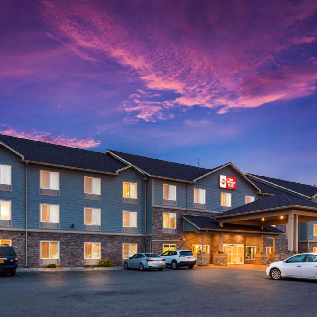 Logo Best Western Plus เมือง Fairbanks รัฐ Alaska