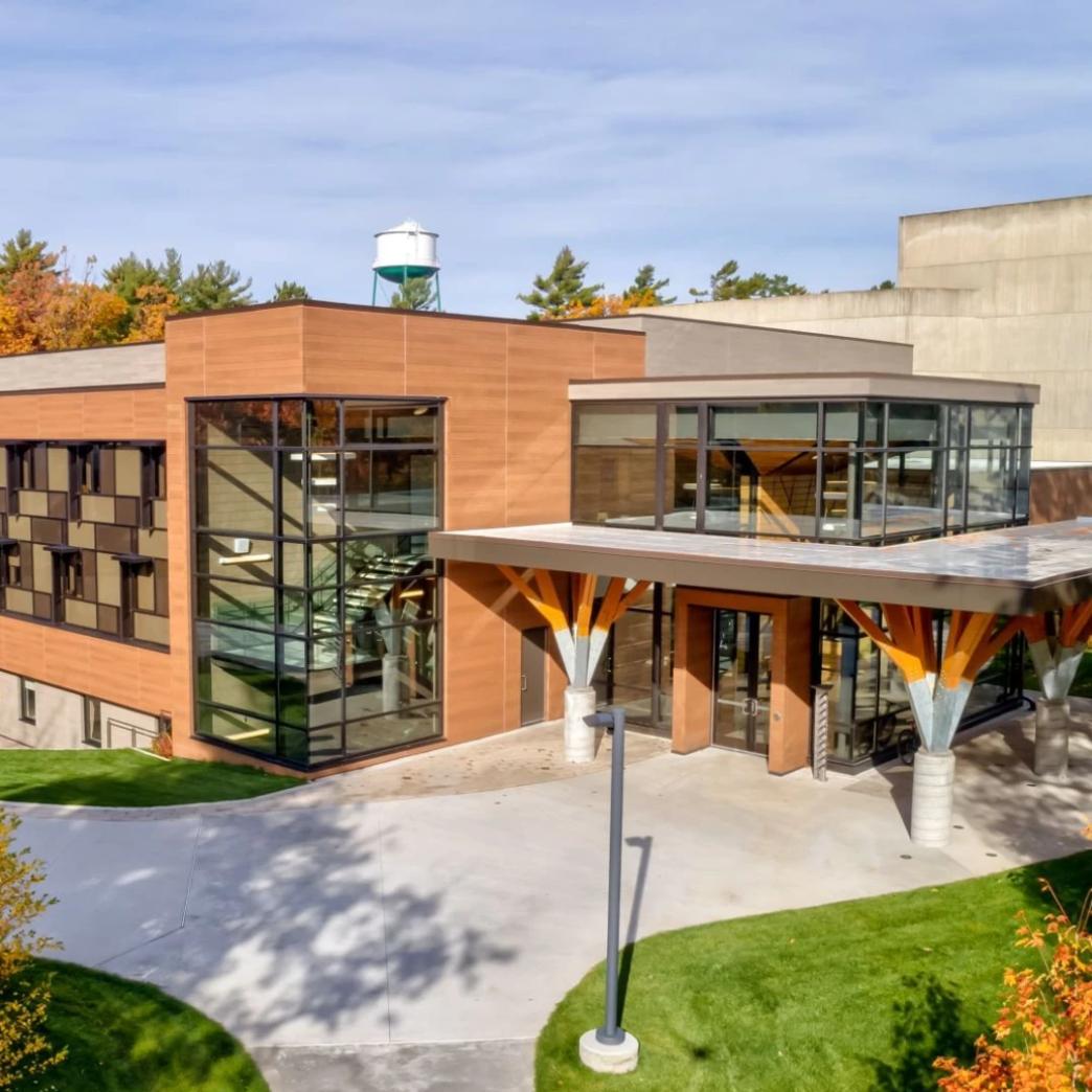 Logo Interlochen Center for the Arts เมือง Interlochen รัฐ Michigan