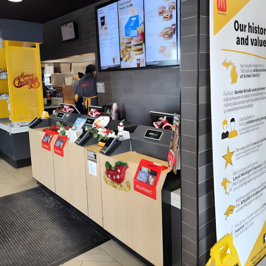 Logo McDonald’s เมือง Gaylord รัฐ Michigan
