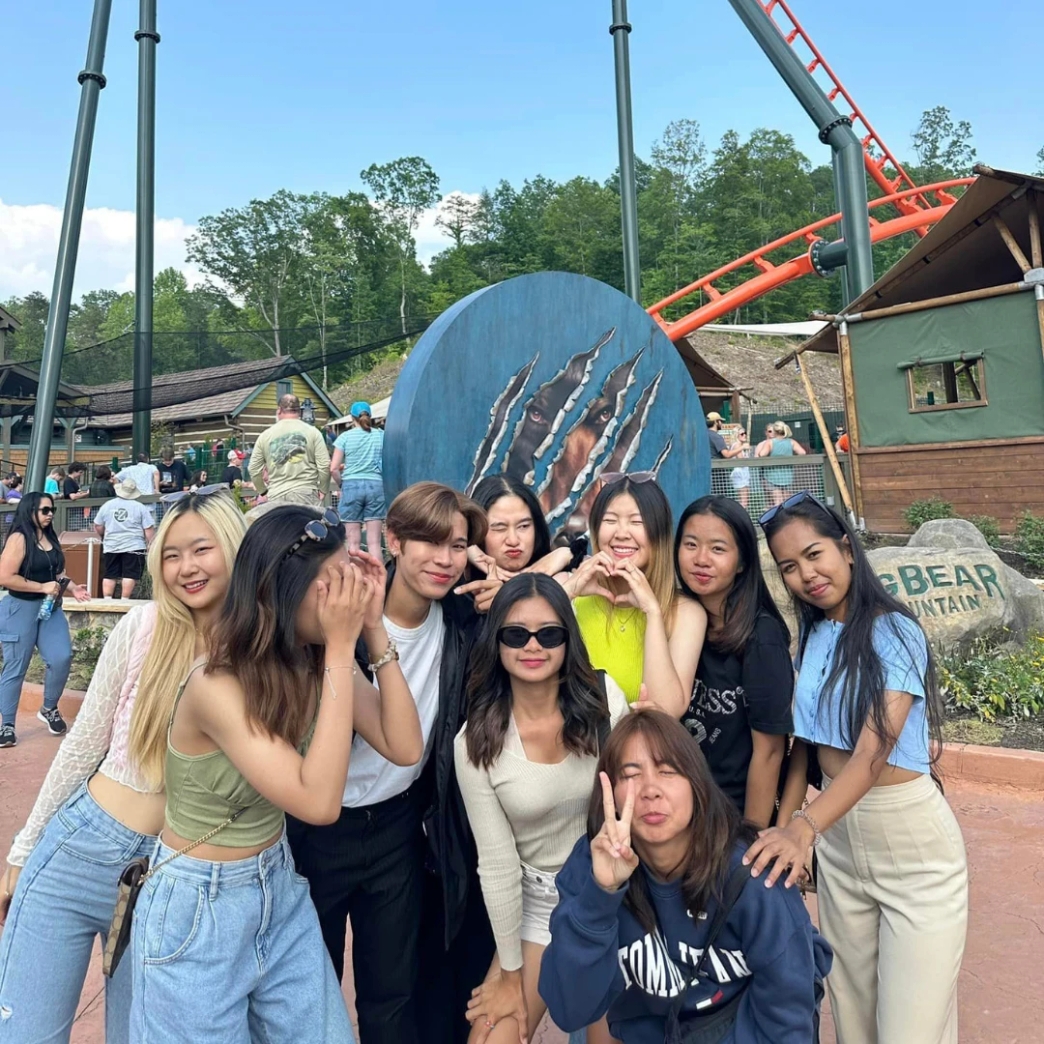 รีวิว review New Step The Island Work and Travel wat 2023 Ride Attendant Tennessee เพื่อนร่วมงาน น่ารักมาก คนไทืย พนักงานประจำ ซัพพอร์ทกัน