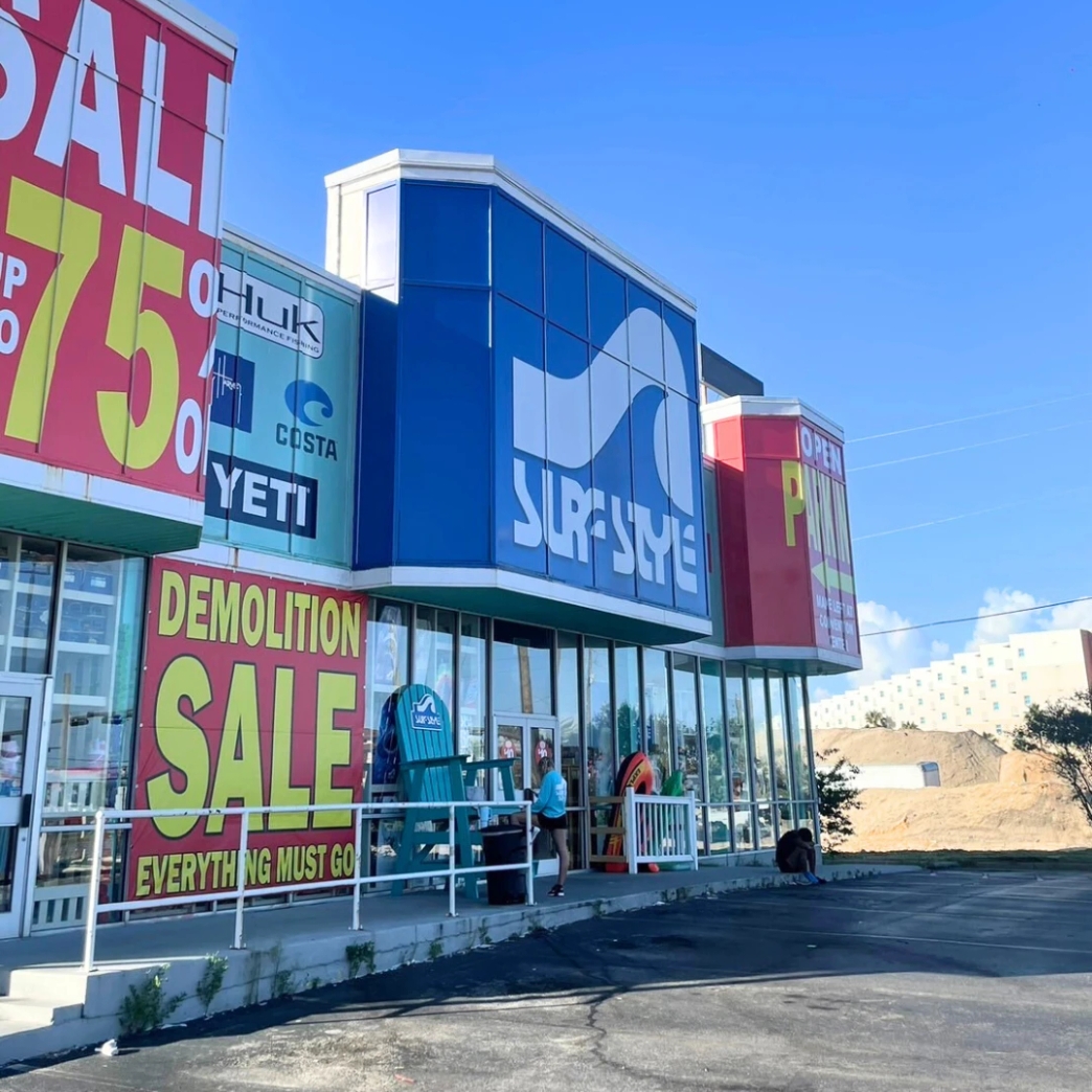 รีวิวงาน กะ ทำงาน เปิดร้าน แคชเชียร์ ทำหน้าที่ เติมสต๊อค พับผ้า รีวิว review New Step Surf Style Work and Travel Fort Walton Beach Florida wat2024 Sale Associate ทำงานต่างประเทศ แลกเปลี่ยนวัฒนธรรม ทำงานปิดเทอม ฝึกภาษา อังกฤษ