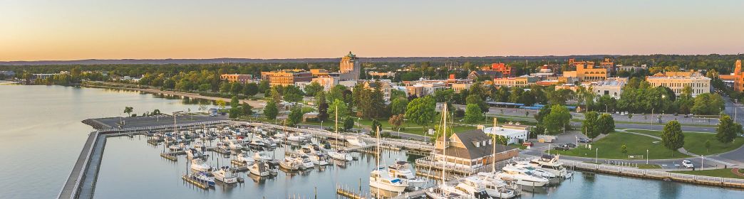 Traverse City เมือง Work and Travel รัฐ Michigan MI New Step newstep WAT ฝึกงาน ทำงาน ต่างประเทศ เที่ยว อเมริกา USA โครงการแลกเปลี่ยน วัฒนธรรม