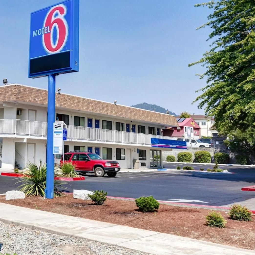 Logo Motel 6 เมือง Palm Springs รัฐ California